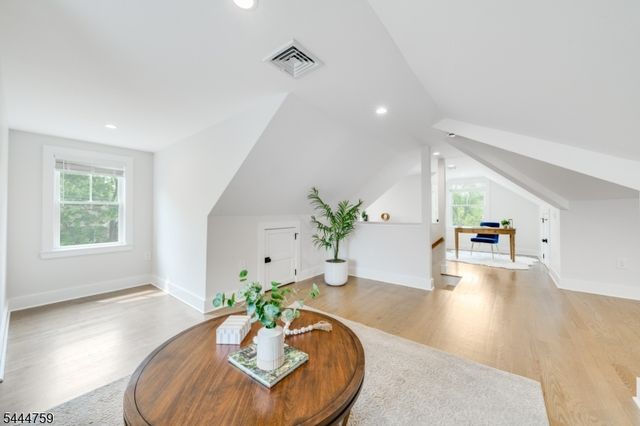 18 University Ave, Chatham Boro, NJ 07928