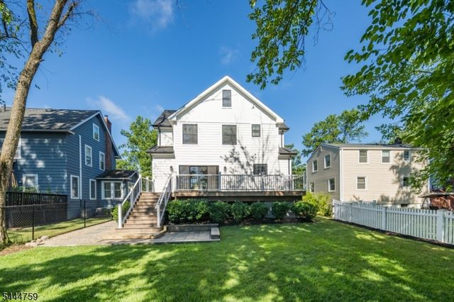 18 University Ave, Chatham Boro, NJ 07928