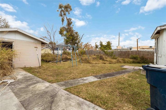 2014 HEMLOCK STREET, Tampa, FL 33605