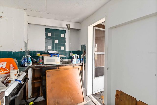 2014 HEMLOCK STREET, Tampa, FL 33605