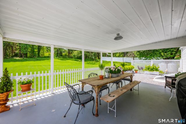1000 Bassett Road, Watertown, CT 06795