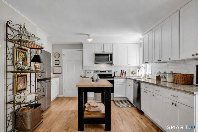 1000 Bassett Road, Watertown, CT 06795