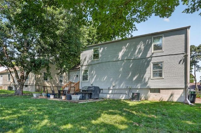 5317 W 50th Terrace, Roeland Park, KS 66205