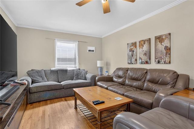 5317 W 50th Terrace, Roeland Park, KS 66205