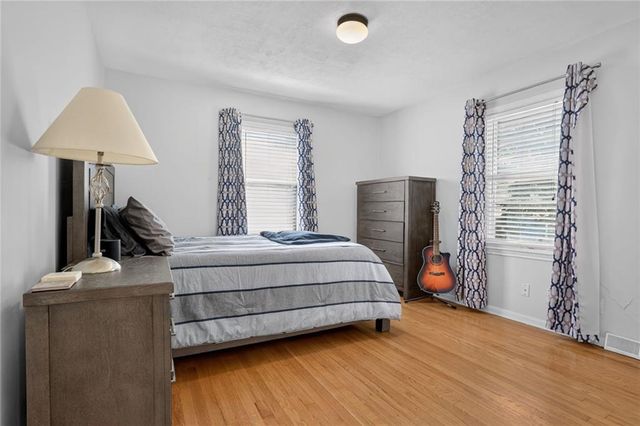 5317 W 50th Terrace, Roeland Park, KS 66205