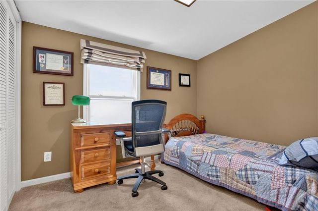 5317 W 50th Terrace, Roeland Park, KS 66205