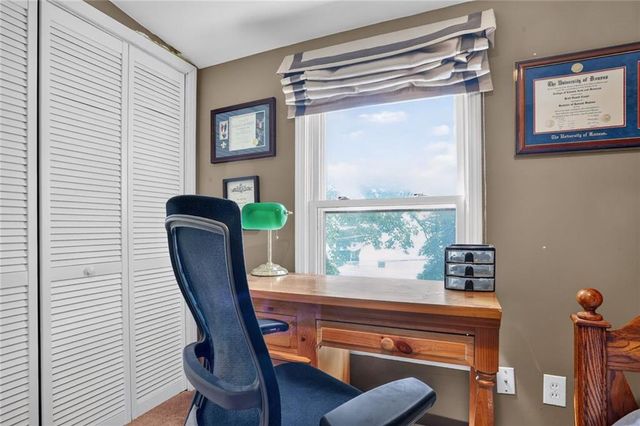 5317 W 50th Terrace, Roeland Park, KS 66205