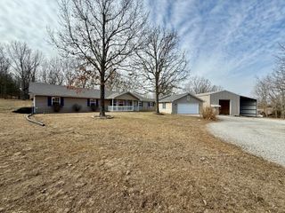 6731 Highway Au, Houston, MO 65483