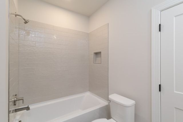 460 Tomlinson Pointe Dr, Mount Juliet, TN 37122