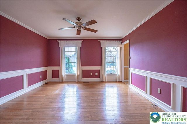 4652 Oakwood Lane, Lower Nazareth Twp, PA 18064