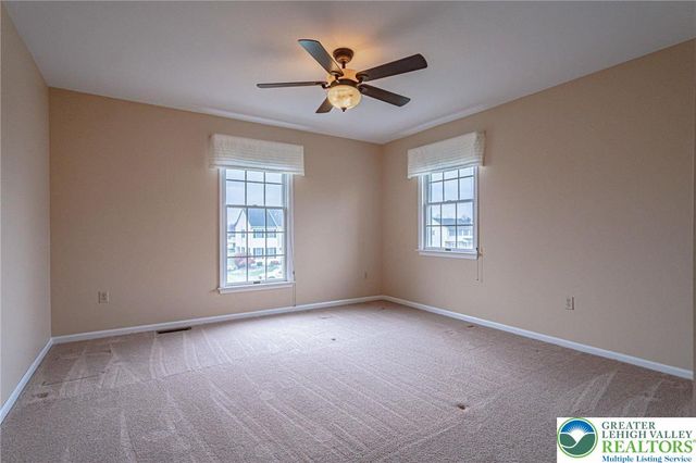 4652 Oakwood Lane, Lower Nazareth Twp, PA 18064