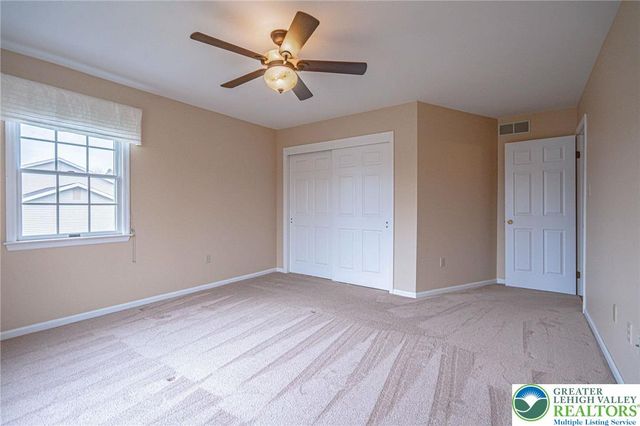 4652 Oakwood Lane, Lower Nazareth Twp, PA 18064