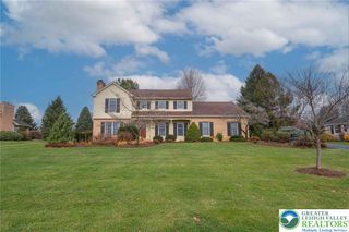 4652 Oakwood Lane, Lower Nazareth Twp, PA 18064