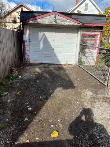 11603 Thornwood Avenue, Cleveland, OH 44108