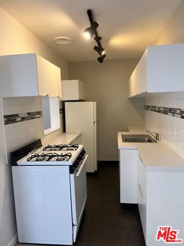 1554 Cassil Place 2, Los Angeles, CA 90028