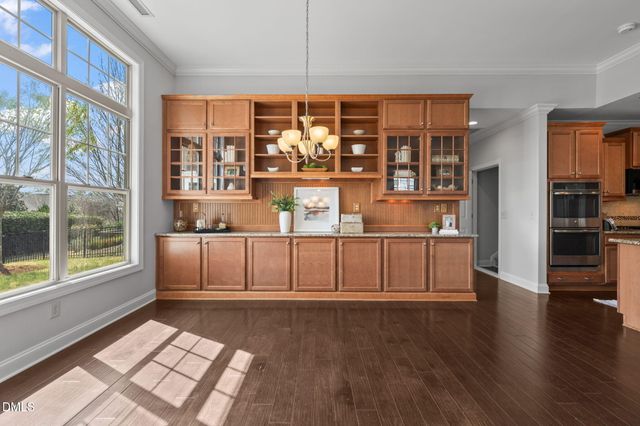 33 Heatherwood Drive, Chapel Hill, NC 27516