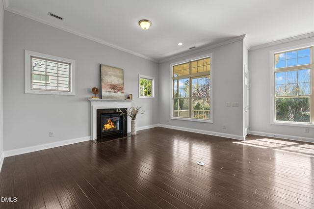 33 Heatherwood Drive, Chapel Hill, NC 27516