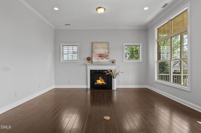 33 Heatherwood Drive, Chapel Hill, NC 27516