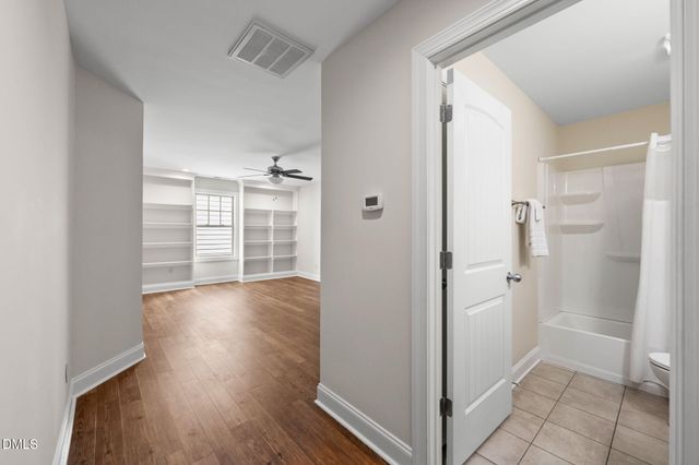 33 Heatherwood Drive, Chapel Hill, NC 27516