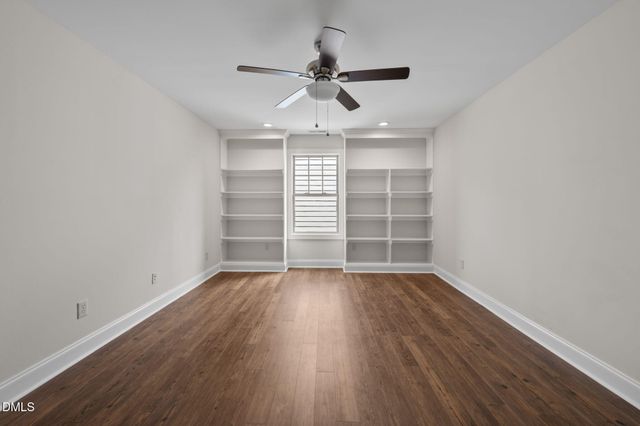 33 Heatherwood Drive, Chapel Hill, NC 27516