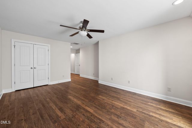 33 Heatherwood Drive, Chapel Hill, NC 27516