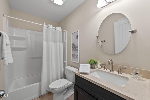 33 Heatherwood Drive, Chapel Hill, NC 27516