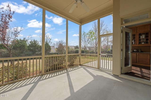 33 Heatherwood Drive, Chapel Hill, NC 27516