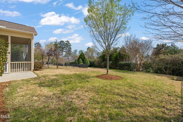 33 Heatherwood Drive, Chapel Hill, NC 27516