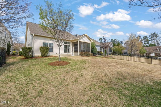 33 Heatherwood Drive, Chapel Hill, NC 27516