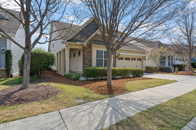 33 Heatherwood Drive, Chapel Hill, NC 27516
