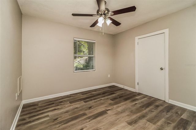 1335 E 3RD AVENUE, Mount Dora, FL 32757