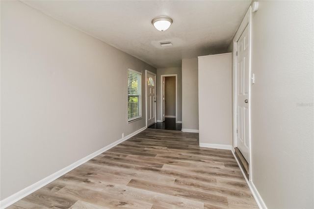 1335 E 3RD AVENUE, Mount Dora, FL 32757