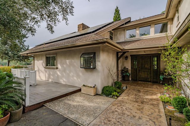 450 Lakeview Rd, Copperopolis, CA 95228