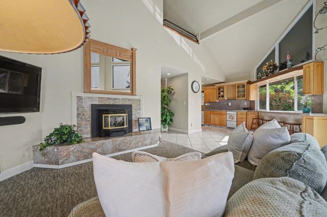 450 Lakeview Rd, Copperopolis, CA 95228