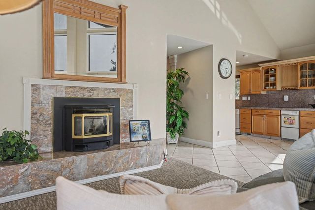 450 Lakeview Rd, Copperopolis, CA 95228