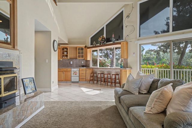 450 Lakeview Rd, Copperopolis, CA 95228