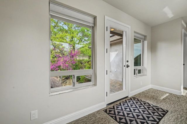 450 Lakeview Rd, Copperopolis, CA 95228