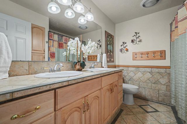 450 Lakeview Rd, Copperopolis, CA 95228