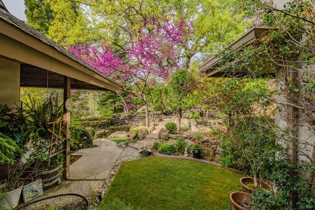 450 Lakeview Rd, Copperopolis, CA 95228