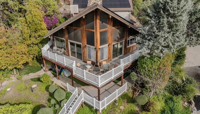 450 Lakeview Rd, Copperopolis, CA 95228