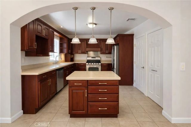 5001 Petit Ave, Encino, CA 91436