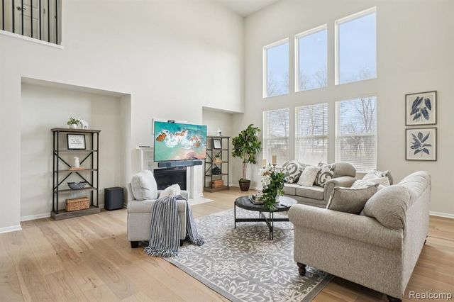 22820 Martin Road, South Lyon, MI 48178