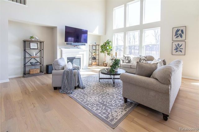 22820 Martin Road, South Lyon, MI 48178