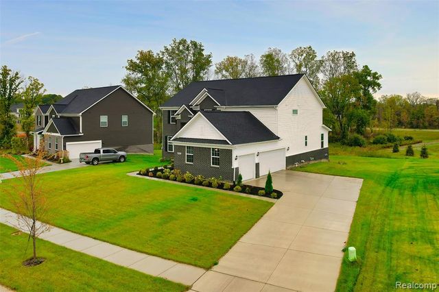 22820 Martin Road, South Lyon, MI 48178