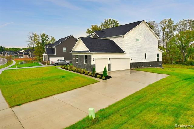 22820 Martin Road, South Lyon, MI 48178