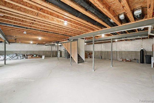 22820 Martin Road, South Lyon, MI 48178