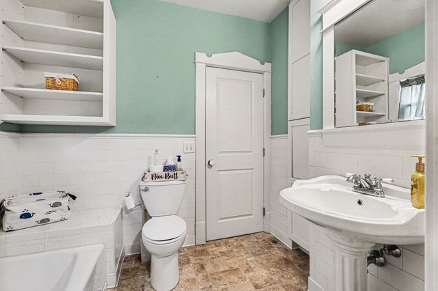 2520 Roys Avenue SW, Wyoming, MI 49519