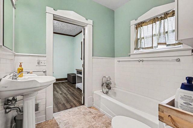 2520 Roys Avenue SW, Wyoming, MI 49519