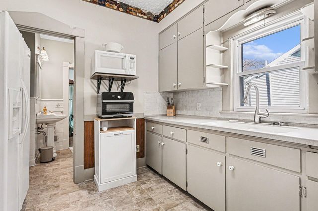 2520 Roys Avenue SW, Wyoming, MI 49519