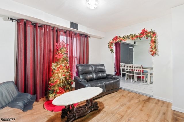 140 4Th Ave, Newark City, NJ 07104